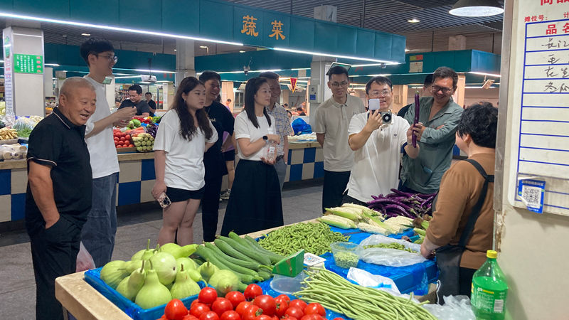 華通商貿(mào)開展短視頻創(chuàng)作培訓(xùn)賦能農(nóng)貿(mào)市場(chǎng)場(chǎng)景化營(yíng)銷